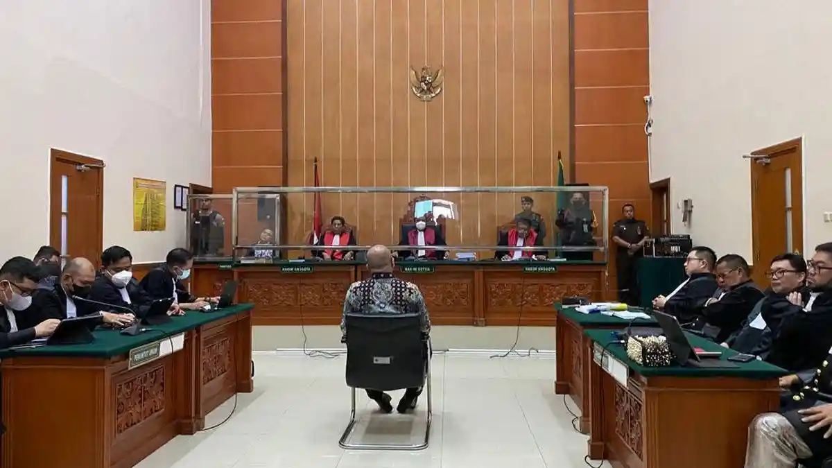 Eks Kapolda Sumbar Irjen Teddy Minahasa Divonis Seumur Hidup pada Kasus Peredaran Narkoba
