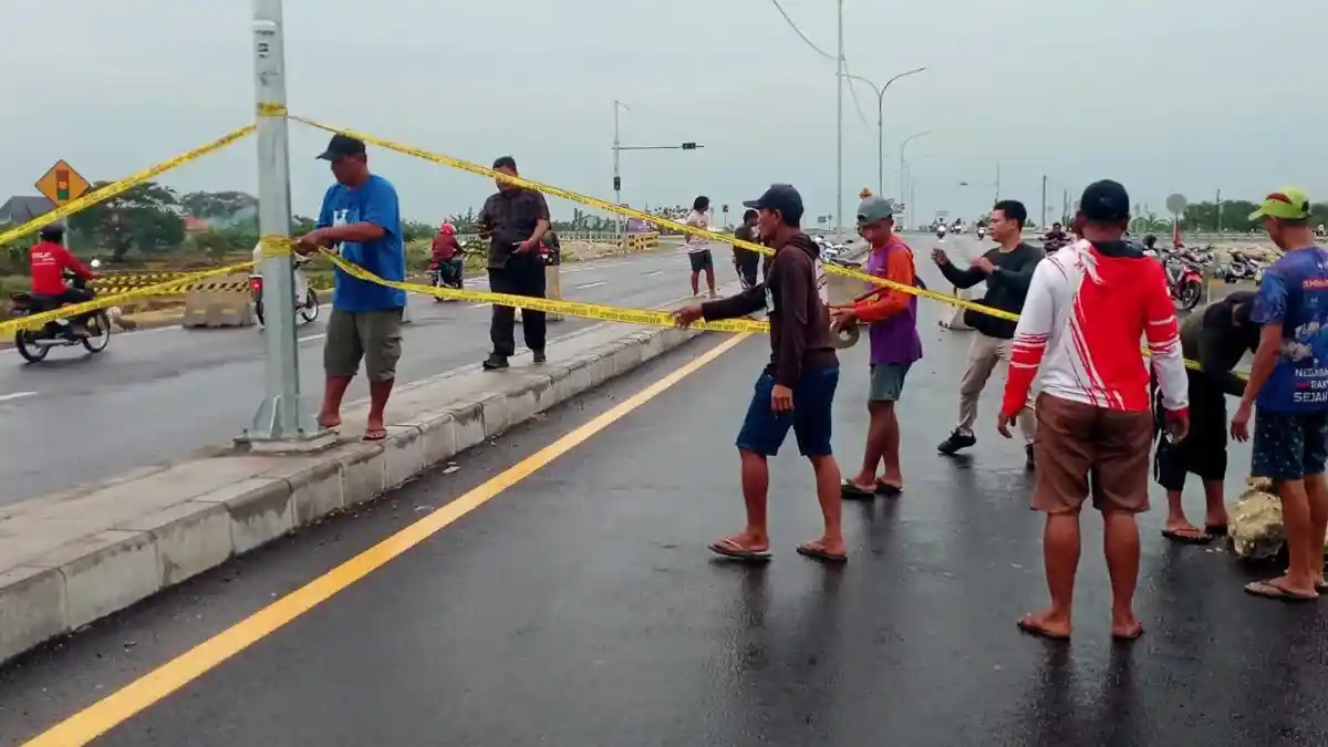 Warga Blokade JLU Lamongan Berbuah Hasil, Traffic Light Bakal Dipasang di 2 Titik Rawan ini