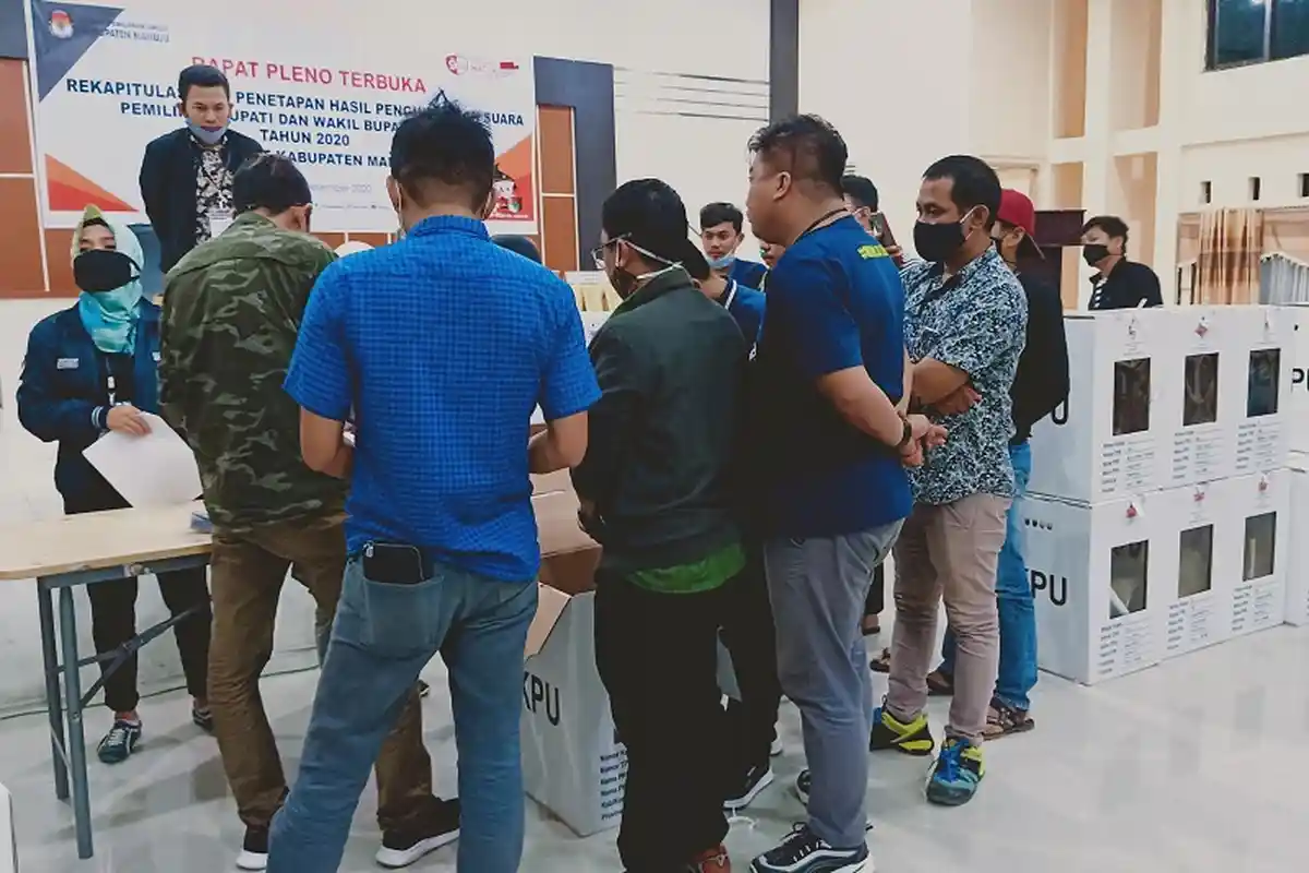 Bawaslu Mamuju Rekomendasikan Kotak Suara 10 TPS di Kalukku Dibuka