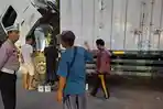 Truk Kontainer Mogok, Jalan Raya Serang-Pandeglang Macet Parah
