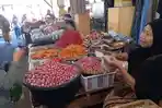 Penjual-cabai-di-Pasar-Taliwang-4545.jpg