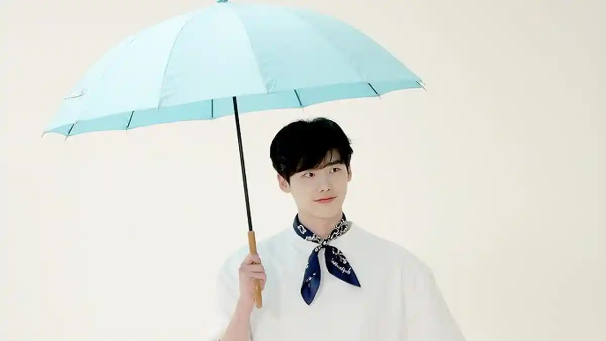 Lee Jong Suk Dikabarkan Wajib Militer Akhir Februari 2019, Ini Tanggapan Agensinya