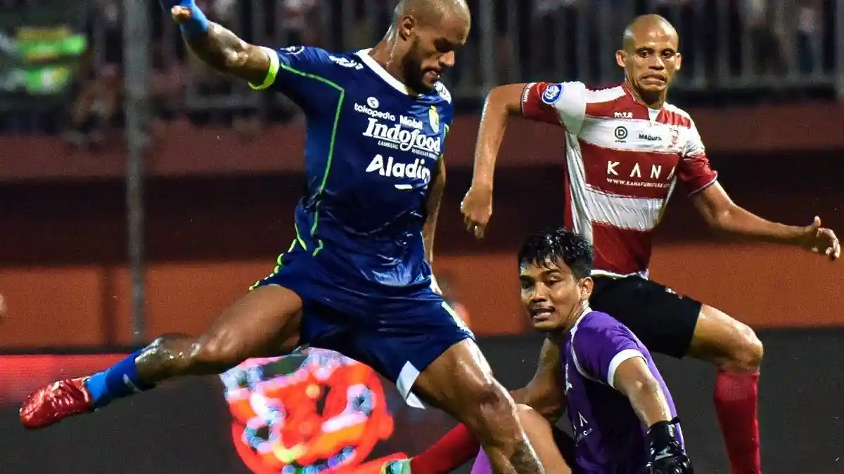 PREDIKSI Persib Bandung Vs Madura United Liga 1, Duel Bakal Ketat, Milla Minta Bantuan Bobotoh