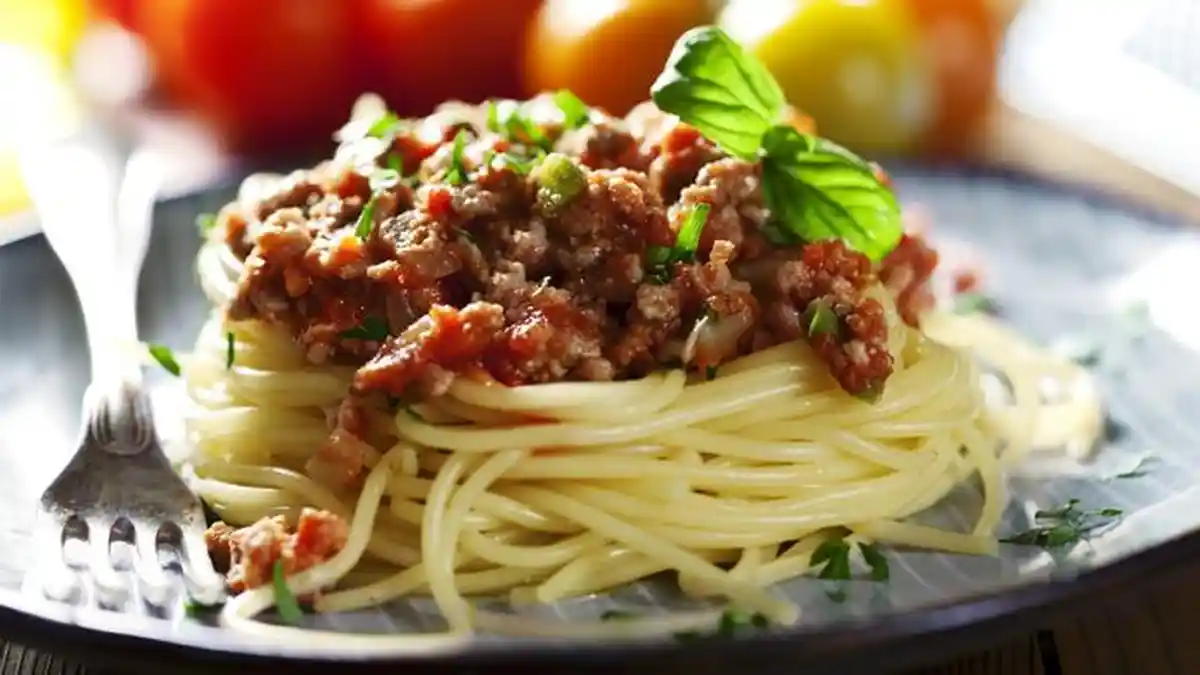 Hindari 5 Jenis Makanan Ini saat Makan Siang Agar Kamu Tetap Segar Sepanjang Hari