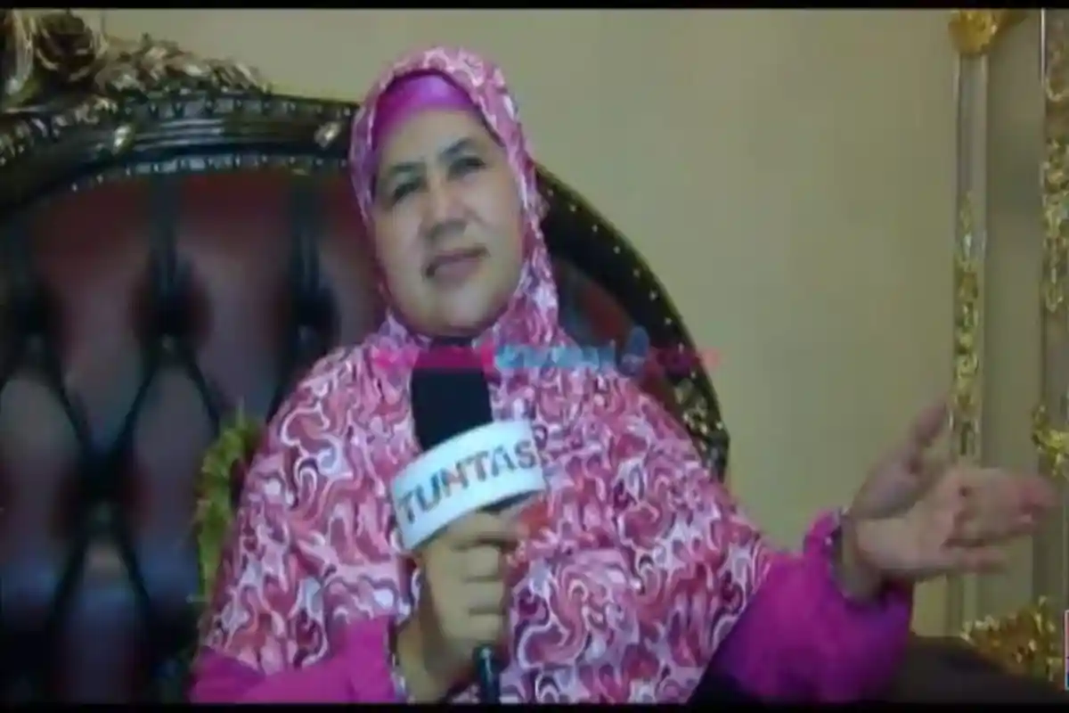 Pendakwah Mamah Dedeh Raup Per Bulan Diperkirakan Capai Miliaran Rupiah, Intip Rumah Mewahnya!