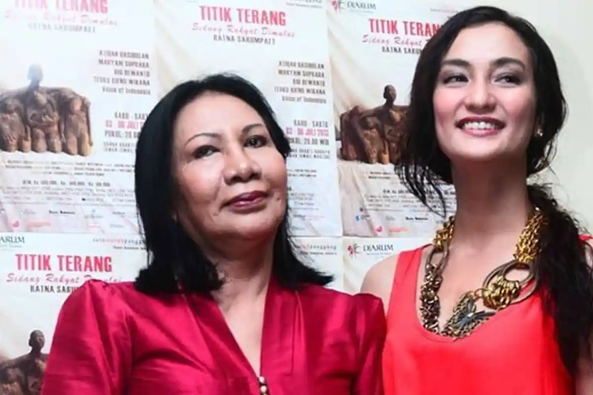 Ibunya Ditangkap Bersama Ahmad Dhani, Atiqah Hasiholan Malah Unggah Ini