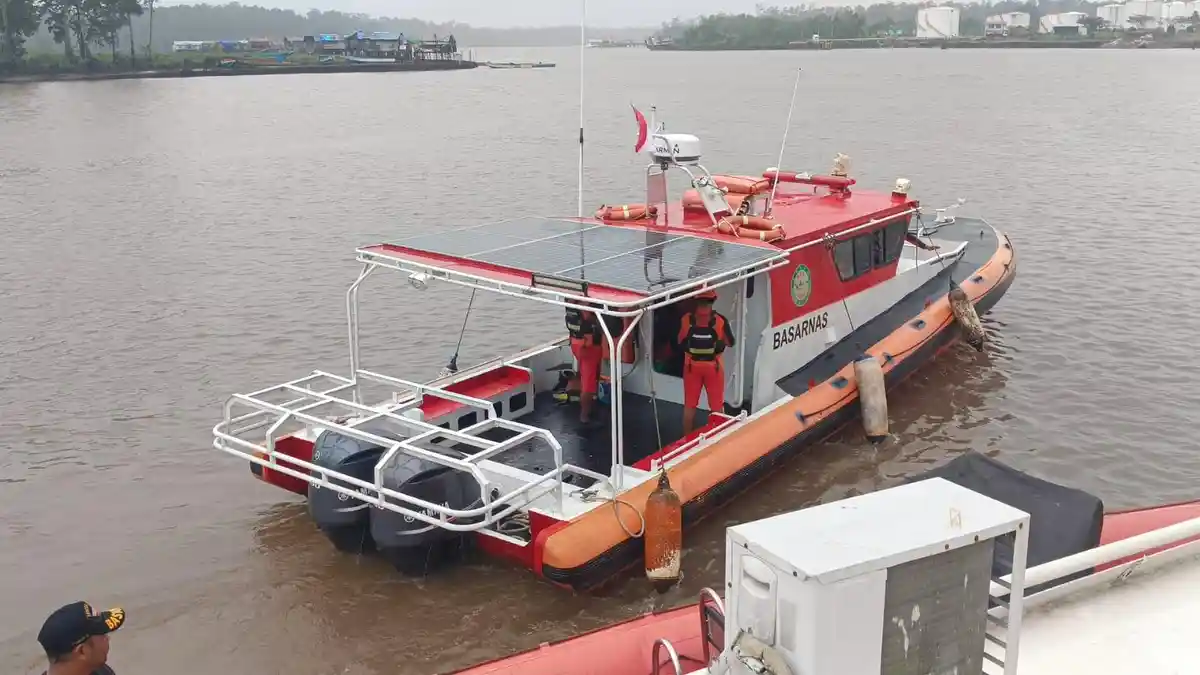 SAR Timika Respon Perahu Susun Berpenumpang 20 Orang Kandas dan Mati Mesin di Muara Inauga