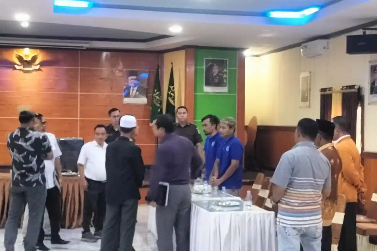 Mediasi Pertama Kasus Baku Pukul Kades dan Anggota BPD Desa Teluk Lancang, Kabupaten Tebo, Gagal