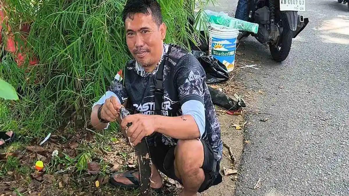 Ditengah Ribuan Peserta Lomba Mancing, Anto Berharap Juara Satu