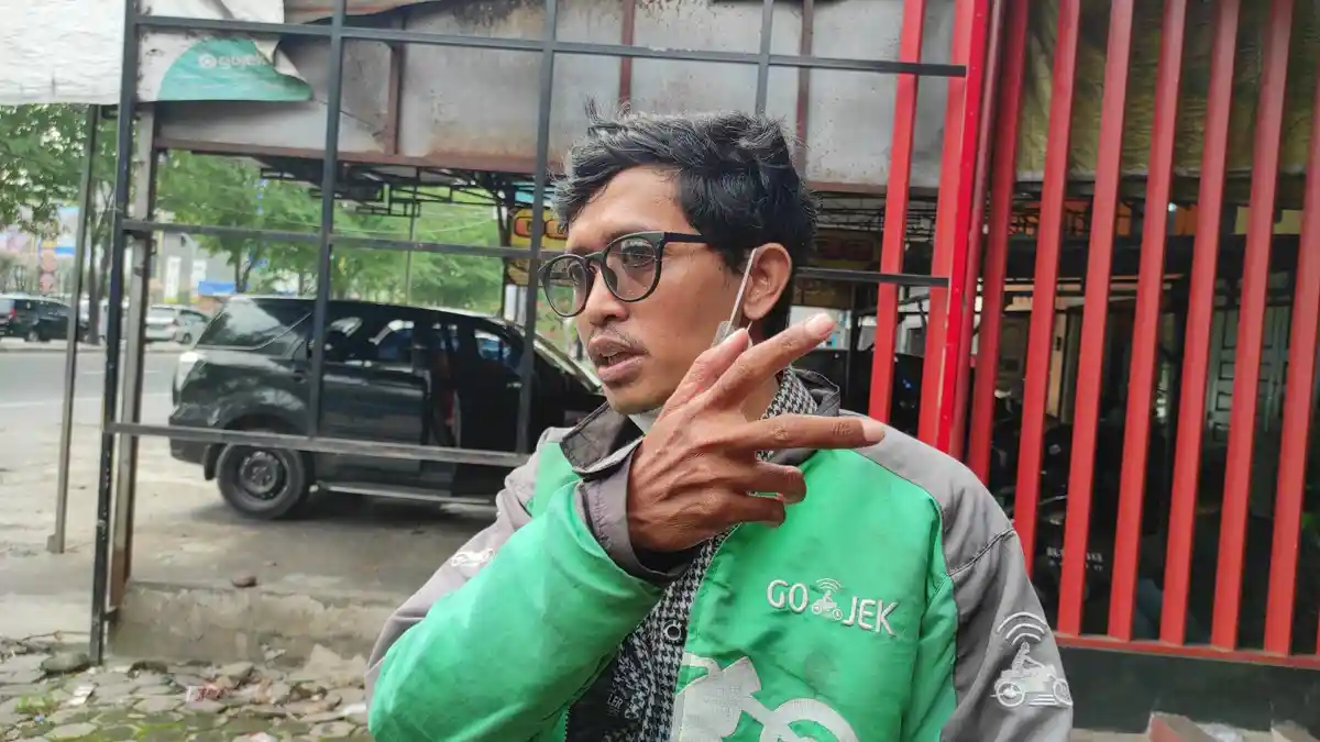 AKSI HEROIK Driver Ojol di Medan, Gagalkan dan Tangkap Langsung Pencuri Sepeda Motor di Toko Sport