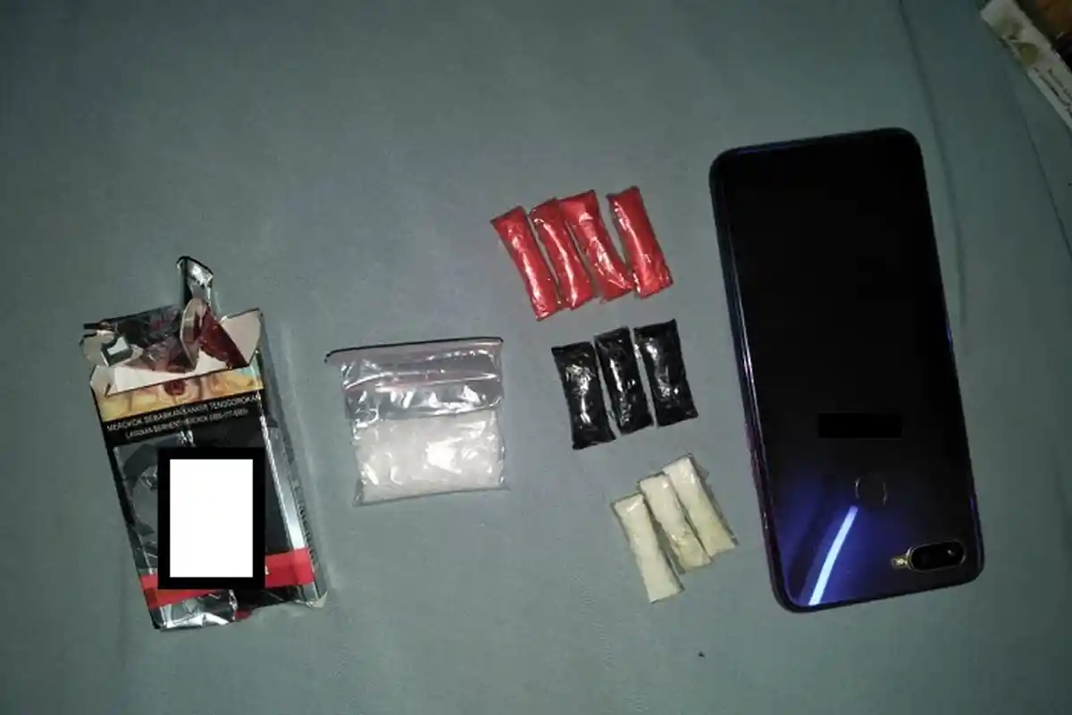 Nekat Memperjualbelikan Sabu di Bekasi, Darji Heriansyah Langsung Dibekuk Polisi di Konter Pulsa