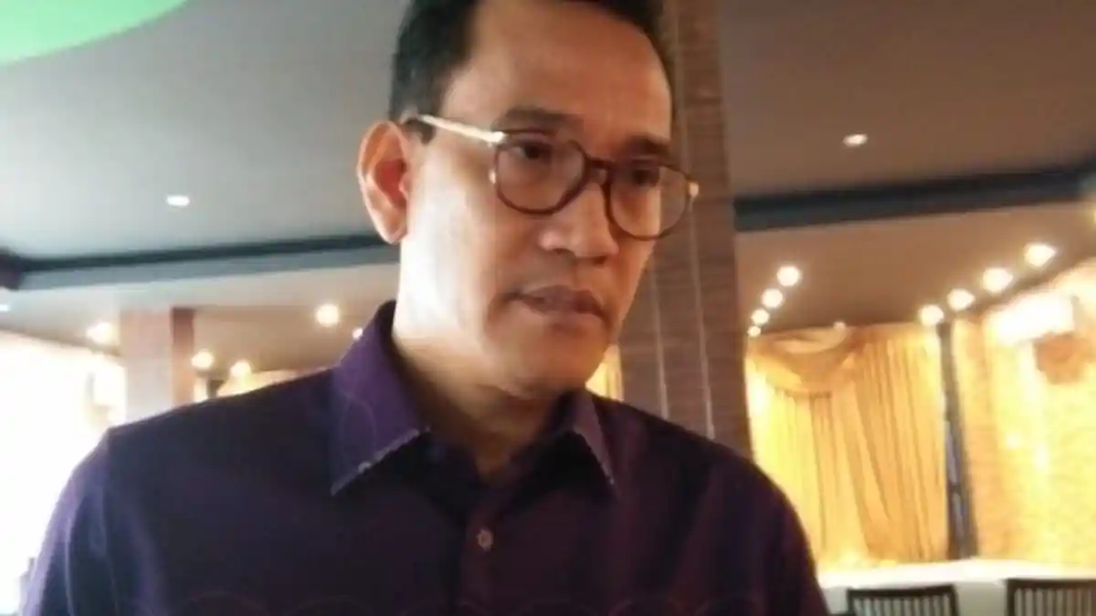 Refly Harun Dicopot Erick Thohir Copot Refly Harun dari Jabatan Komut Pelindo 1