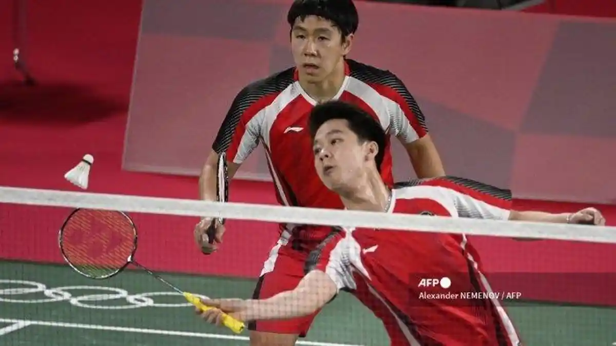 Ganda Putra Indonesia Tersingkir di Olimpiade Tokyo 2021, Kevin Sanjaya Sampai Banting Raket
