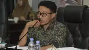 Anggota-Komisi-I-DPRD-Halmahera-Selatan-Maluku-Utara-Junaidi-Abusama_3.jpg