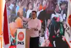 anies-hadiri-peringatan-hari-buruh-di-dpp-pks_20230506_153344.jpg