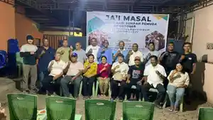 Ketua-IKADA-Kupang-Dr-Sipri-Radho-Toly-PGD-MSc-bersama-Bendahara-IKADA-Ignas-Pati.jpg