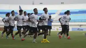calon-pelatih-Persela-menggantikan-Aji-Santoso-yang-telah-dipecat.jpg