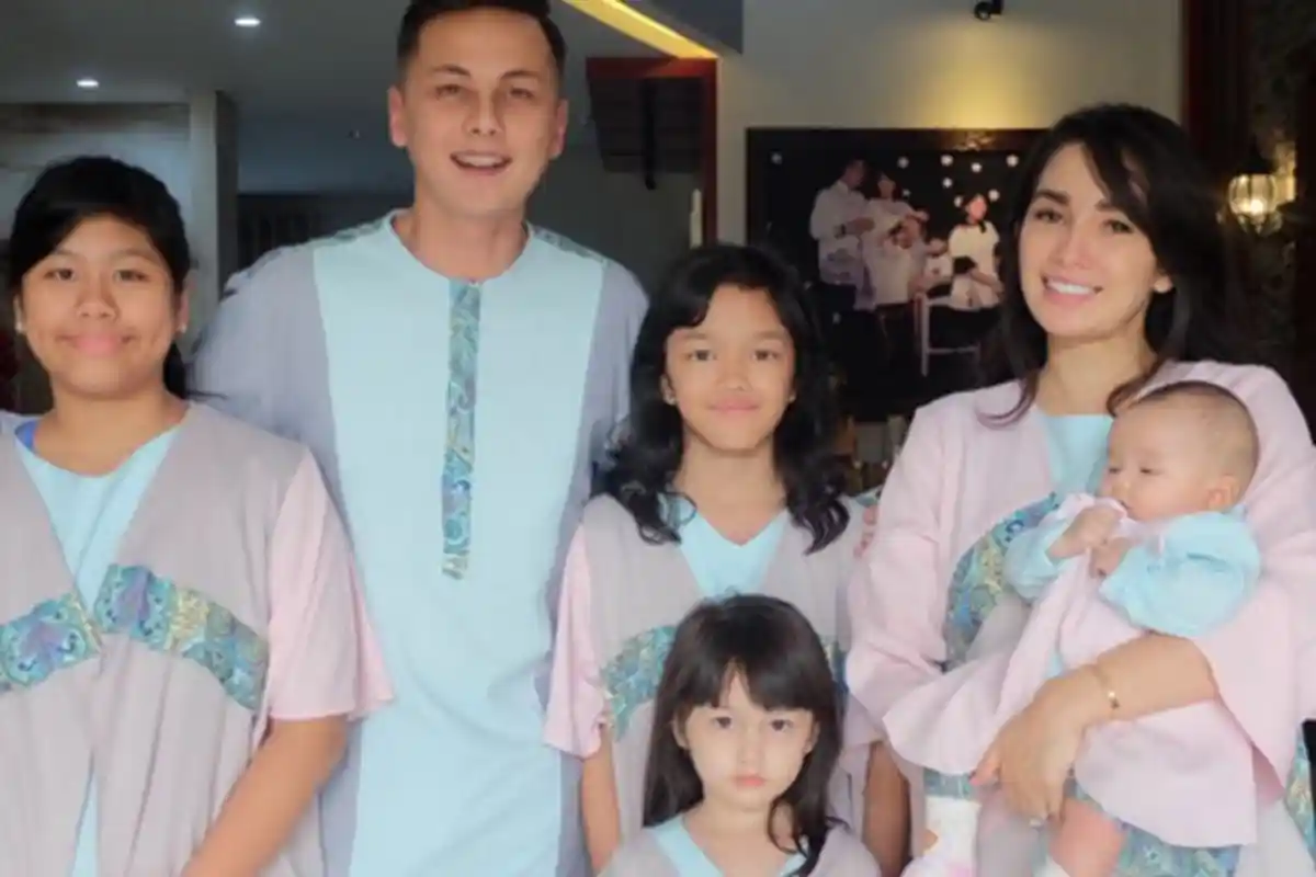 Saat Ussy Sulistyawati Bertemu Mantan Suami yang Kini Gubernur Kalteng, Begini Sikap Andika Pratama