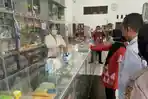 Tim-Pengawasan-Obat-Ke-Apotek-Sari-Sehat.jpg