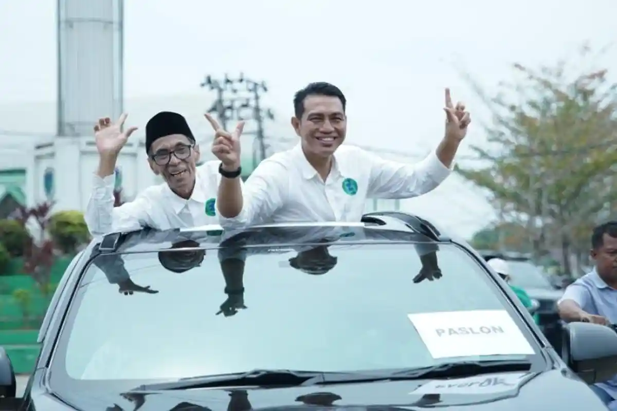 Torehkan Sejarah Batanghari Fadhil-Bachtiar Bupati yang Tumbangkan Kotak Kosong, Semua Partai Dukung