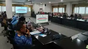 20240521_Gabungan-komisi-DPRD-Kabupaten-Paser-saat-rapat-dengar-pendapat.jpg