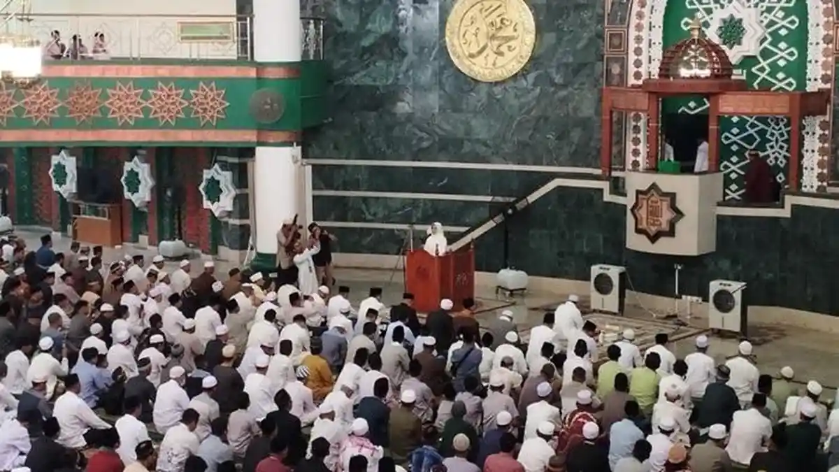 Ribuan Orang Salat Id di Masjid Agung Baitul Hikmah, Bupati Berau Berharap Ibadah Warga Tak Luntur