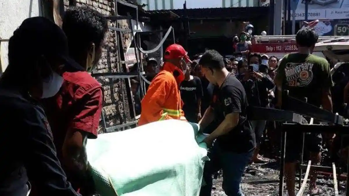 Petaka di Bulan Ramadhan, Bocah 5 Tahun Tewas Terbakar Hidup-hidup di Toko Mainan: Sempat Ditegur