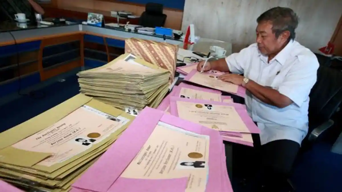 BREAKING NEWS: Mantan Rektor Unhas Idrus A Paturusi Dikabarkan Positif Terinfeksi Virus Corona