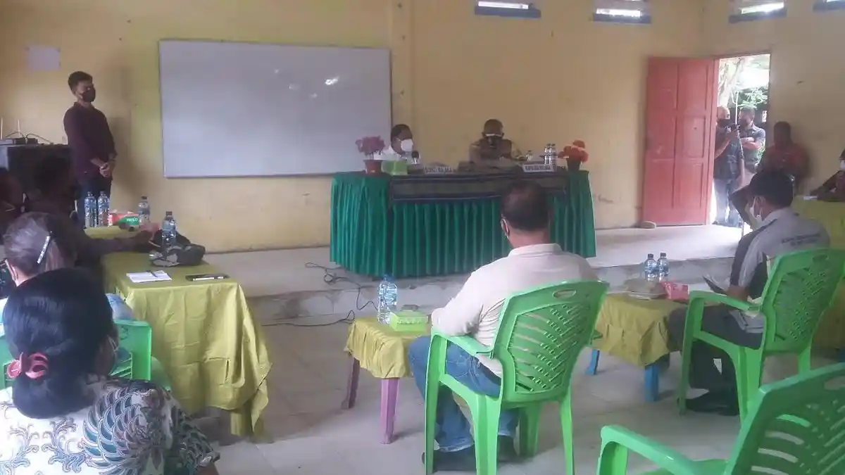 Kapolres Malaka Ingatkan Warga, Masker Kesehatan Hanya Dipakai 4 Jam saja