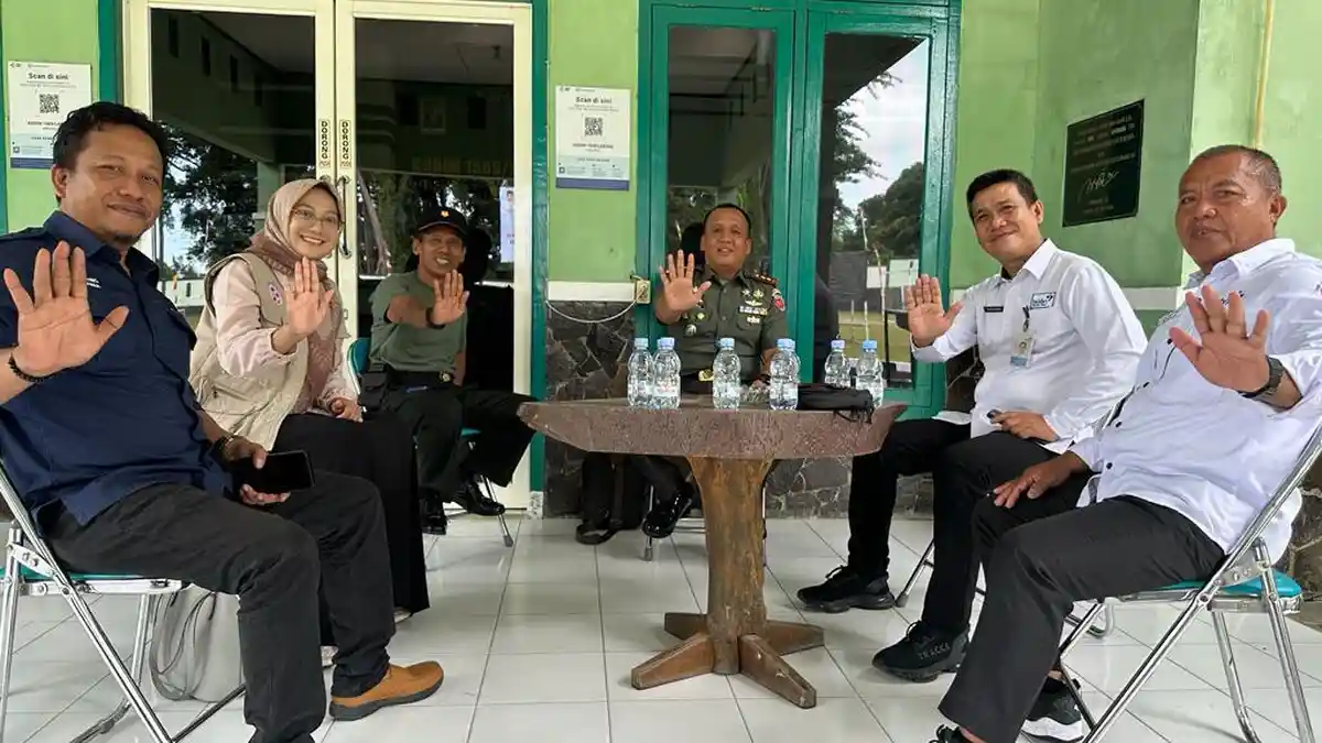 Kepala Perwakilan BKKBN Malut Lakukan Bincang Santai Bersama Dandim Labuha di Halmahera Selatan