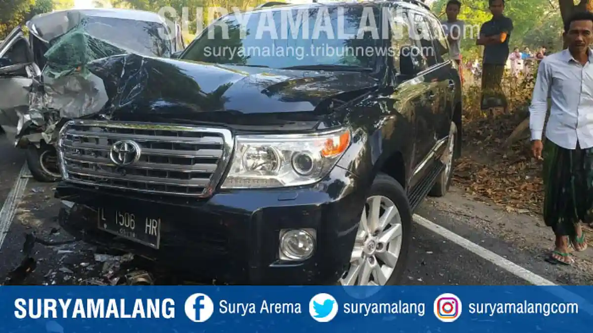 1 Orang Tewas dalam Kecelakaan Mobil Land Cruiser Vs Mobil Grand Max di Bangkalan