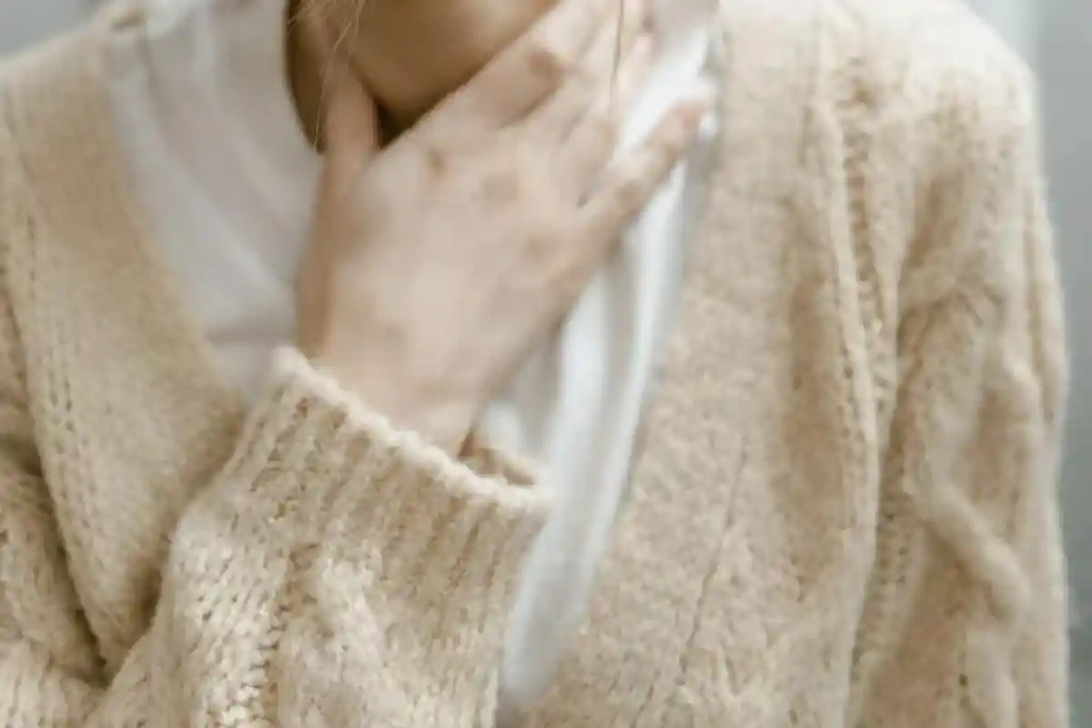 Emak-emak Ngamuk usai Cemburu Lihat Suaminya Sering Hubungi Mantan, Tetangga Dianiaya