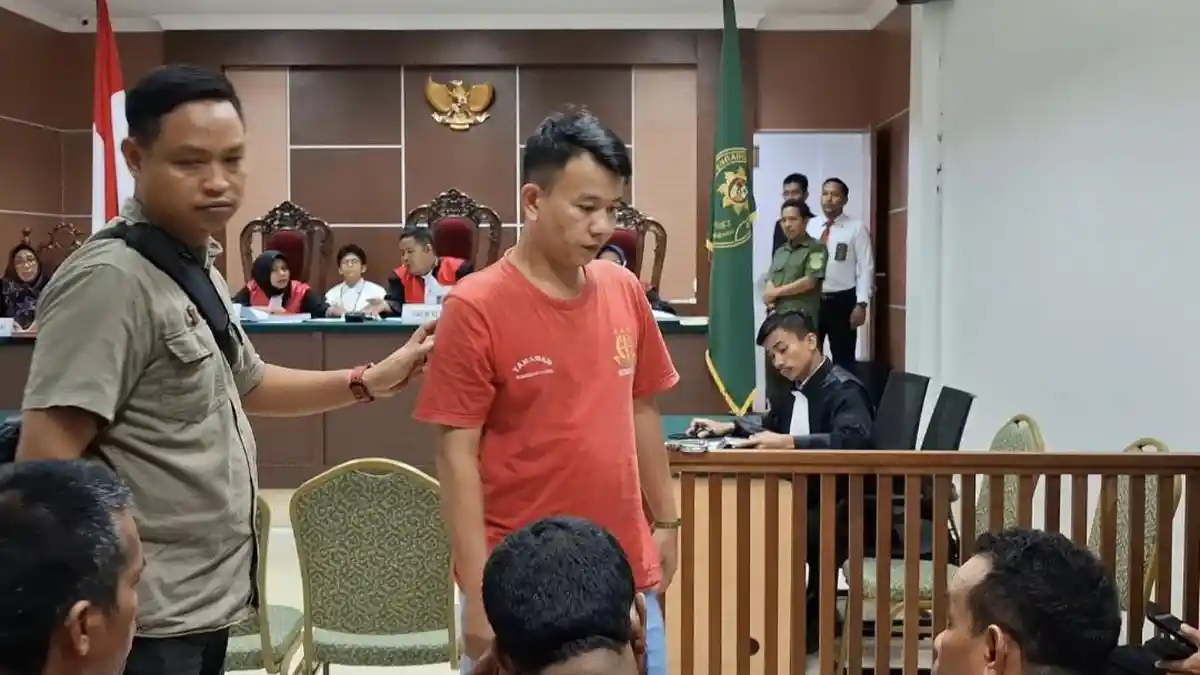 Divonis 1 Tahun 2 Bulan, Along Terbukti Sebar Foto Asusila Selingkuhan di Batam