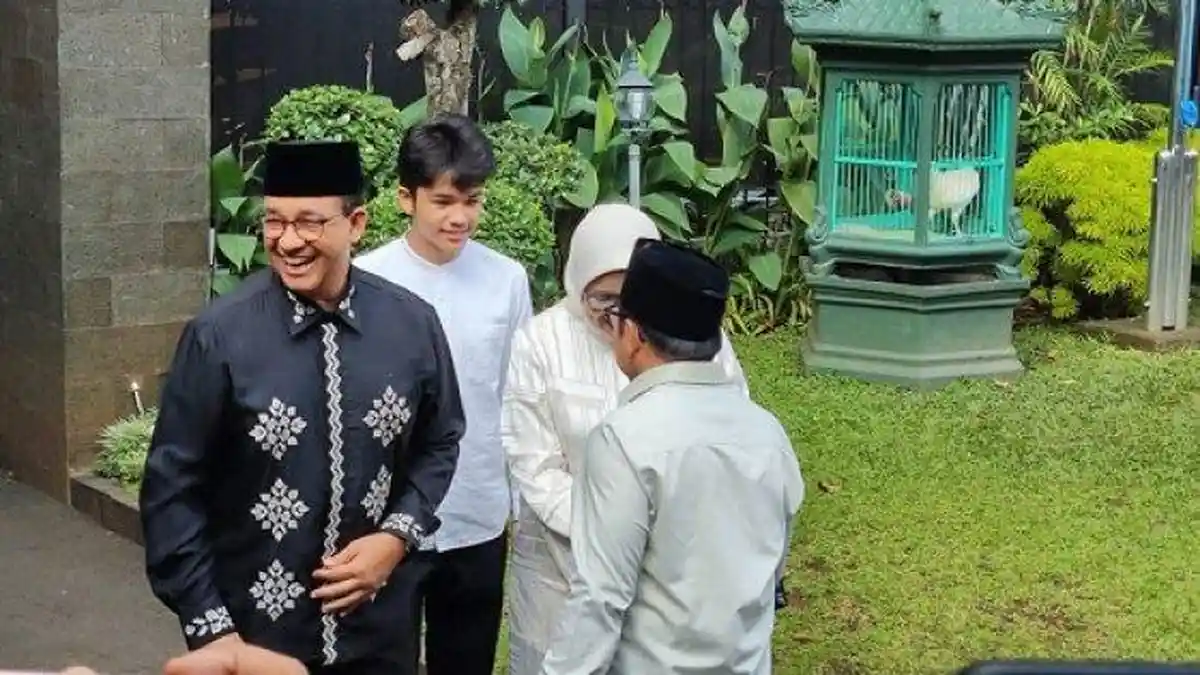 Anies Baswedan Beserta Keluarga Hadiri Halalbihalal di Kediaman Cak Imin