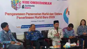 Kepala-Perwakilan-Ombudsman-Sulbar-Fajar-Sidiq-saat-meny.jpg