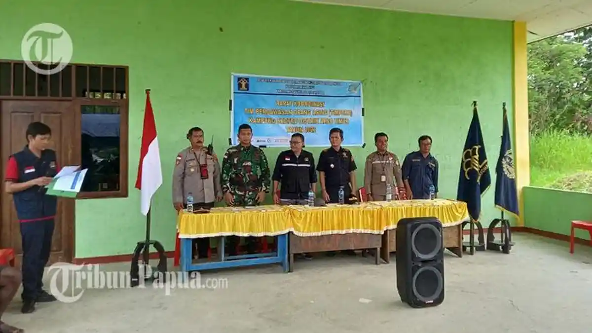 Pengawasan Orang Asing Dimaksimalkan, Timpora Imigrasi Jayapura Gelar Rapat Bersama Warga Keerom