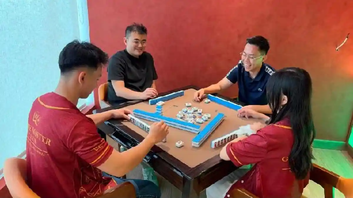 Tempat Nongkrong Sambil Main Strategi Pong Mahjong Hadir di Makassar