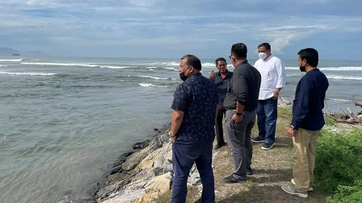 Balai Sungai Sumatera I dan Bupati Kunjungi Muara Krueng Susoh dan Pantai Jilbab, Janji Bangun Ini