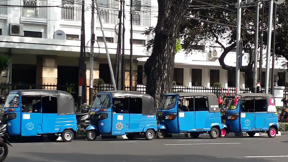 SPBG Pluit Rusak, Sopir Bajaj Wilayah Jakut Susah Payah Cari Gas