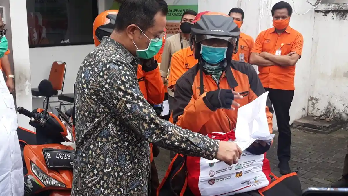 Mensos Minta Ketua RT/RW Tak Beri Sembako ke Warga yang Mampu