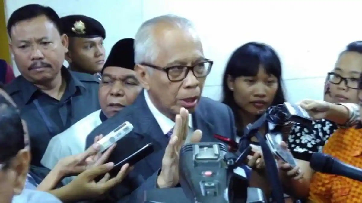 OC Kaligis Lega Johan Budi dan Busyro Muqoddas Tak Lolos Capim KPK