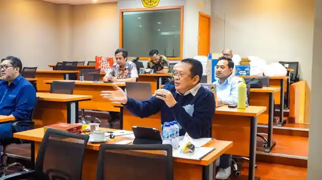 Bamsoet Beri Kuliah Program Doktor Ilmu Hukum, Soroti Substansi dan Kepastian Hukum KUHP Baru 