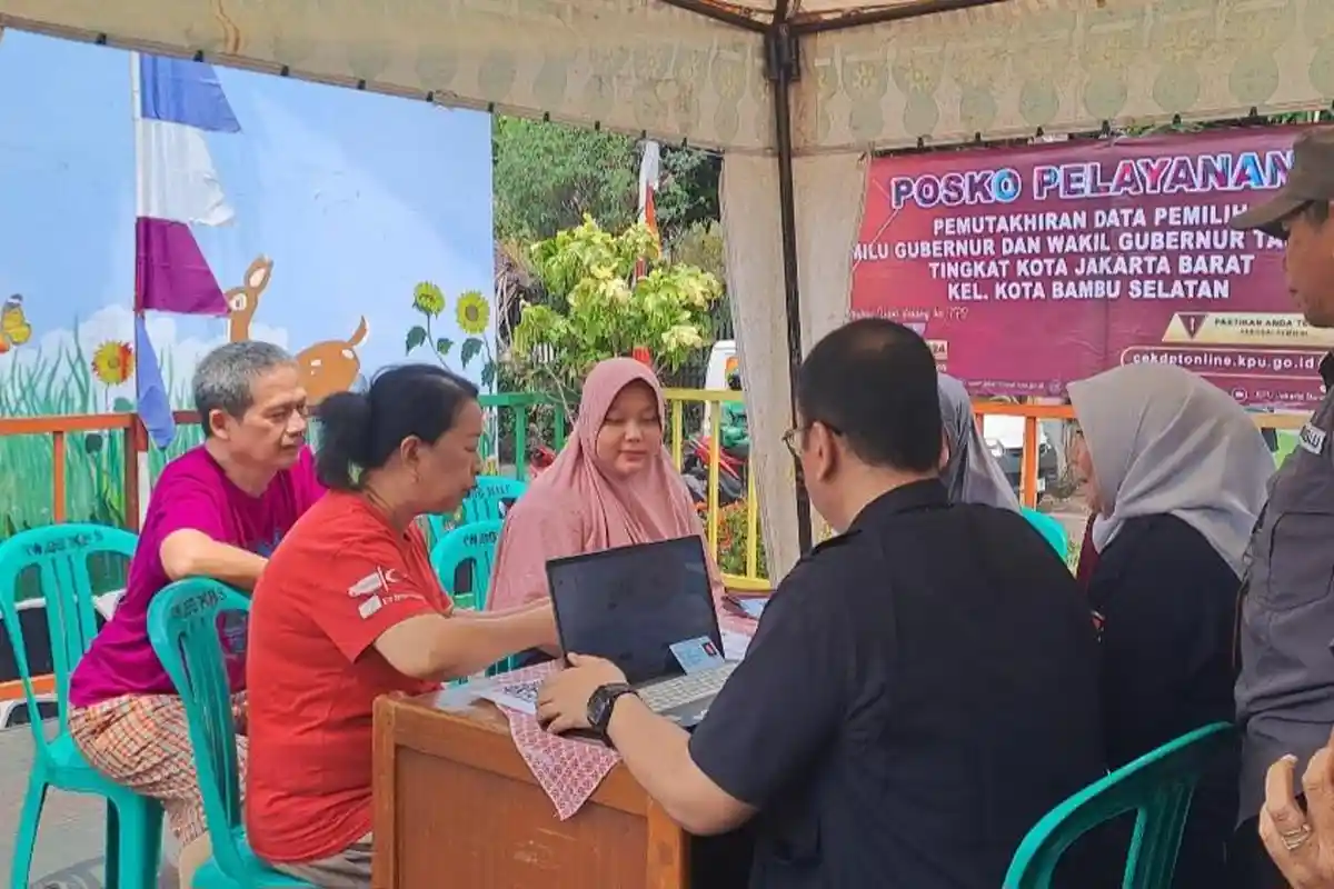 Takut Namanya Dicatut Paslon Pilkada Jakarta, Meini Sambangi Posko Sambil Bawa KTP