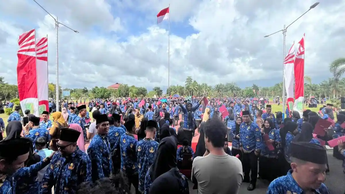 Cerita Haru Guru di Sambas Terpaksa Jual Seragam Korpri