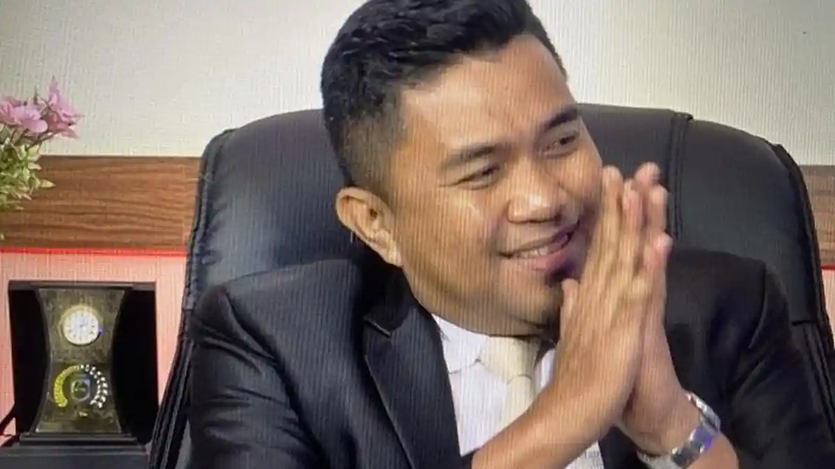 Gafar Hilal, Dari Buruh Harian Menjadi Wakil Rakyat