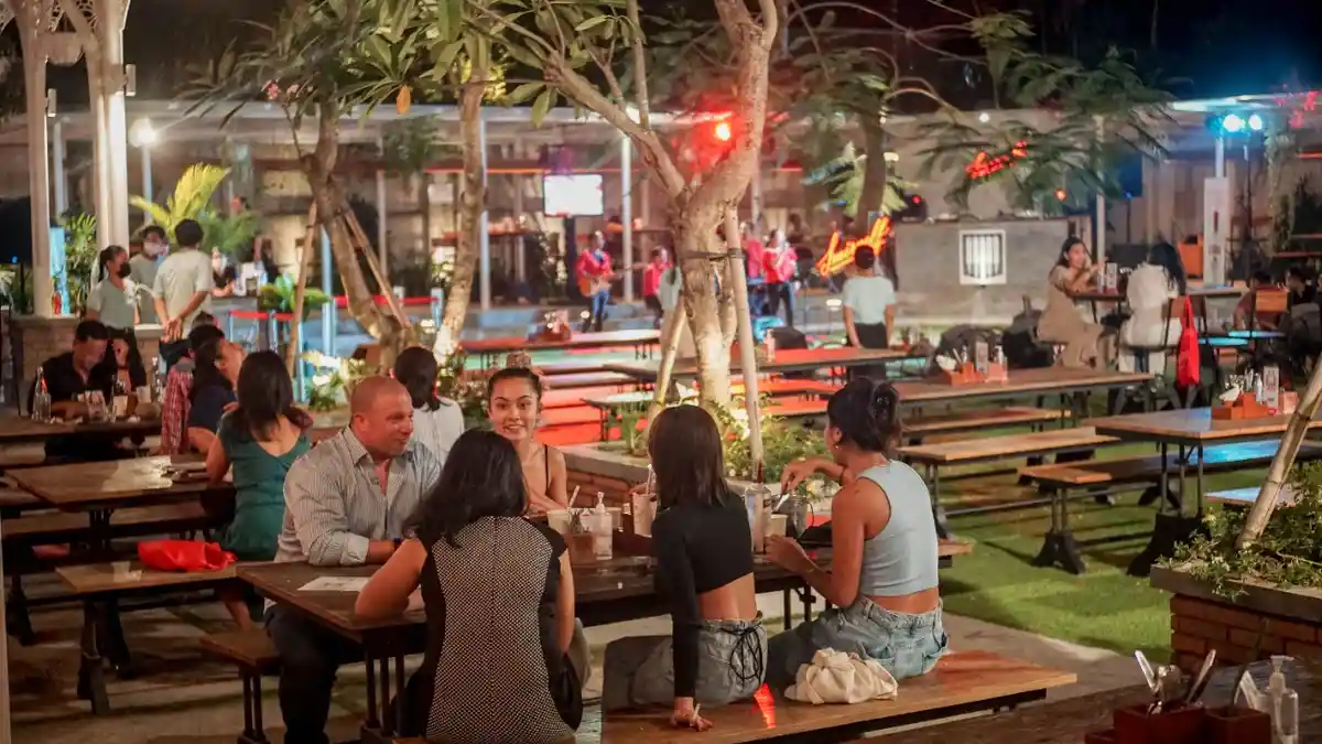 Gandeng Diskoria, Smirnoff Vodka Day 'Petjah' di Shotgun Social Bali