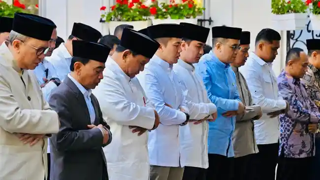 Momen Prabowo Salat Iduladha di Paris, Bertakbir Bareng Jemaah Diaspora Indonesia