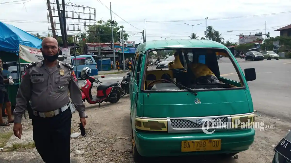 Kerabat Ungkap Kondisi Sopir Angkot Setelah Bertabrakan dengan Pikap di Jalan By Pass Katapiang