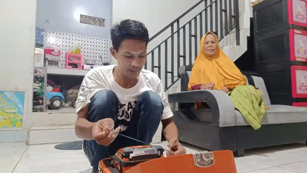 Bukan Nama Biasa, Me'en Jadi Pengingat Momen 'Terang' Datangnya Listrik di Desa Pasirkiamis Garut