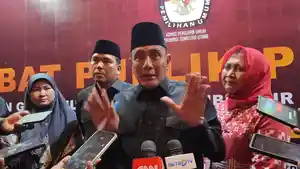 Edy-Rahmayadi-dan-Hasan-Basri-Sagala-saat.jpg